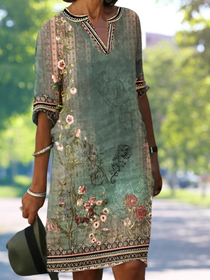 Bianca® | Robe de loisirs imprimée avec décolleté en V dans un style ethnique