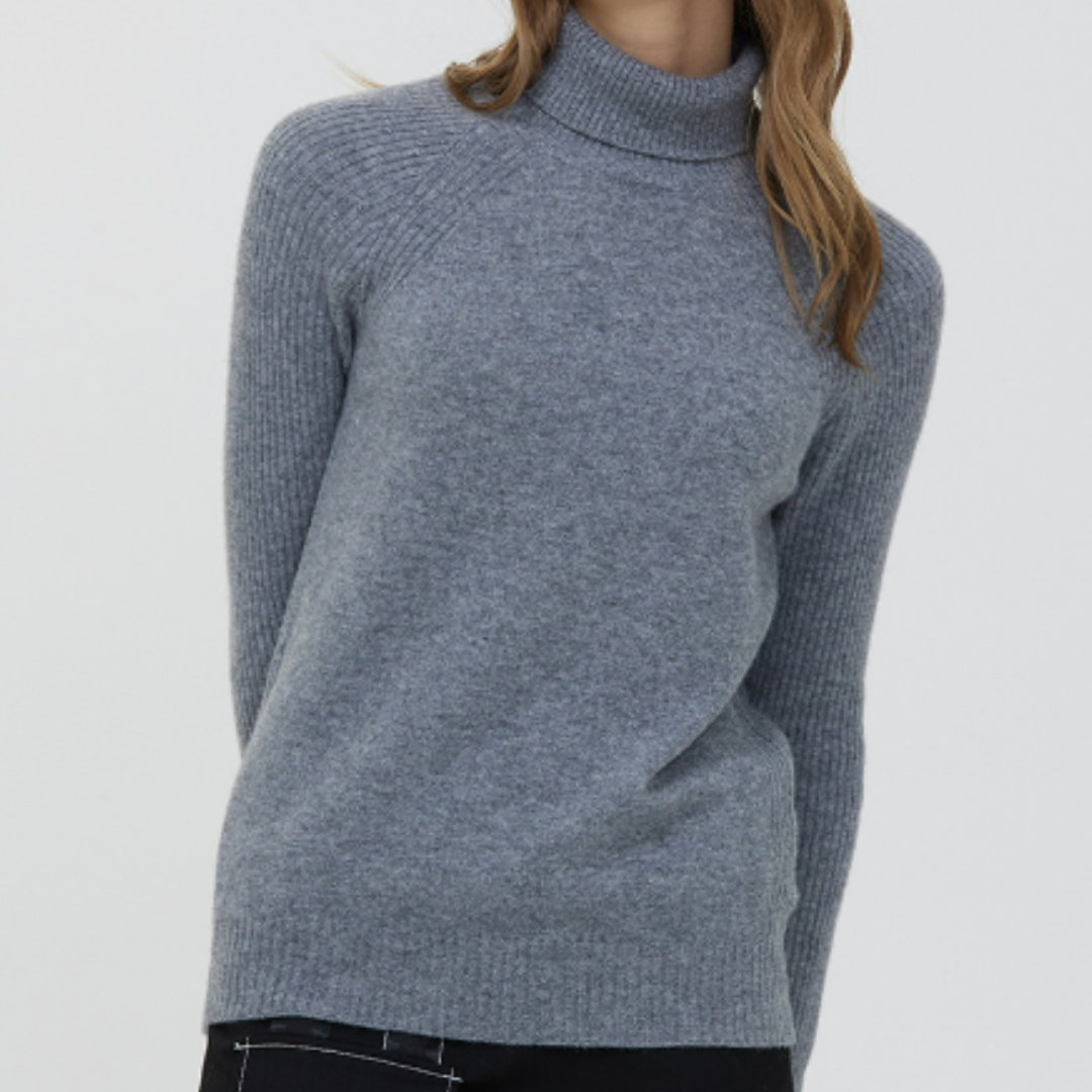 Allison | Effortless and Trendy winter Pullover